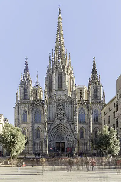 400px-Barcelona_Cathedral_Saint_Eulalia.jpg
