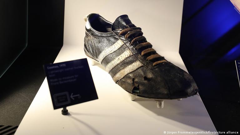 Zapatilla del exjugador alemán Franz Beckenbauer. 