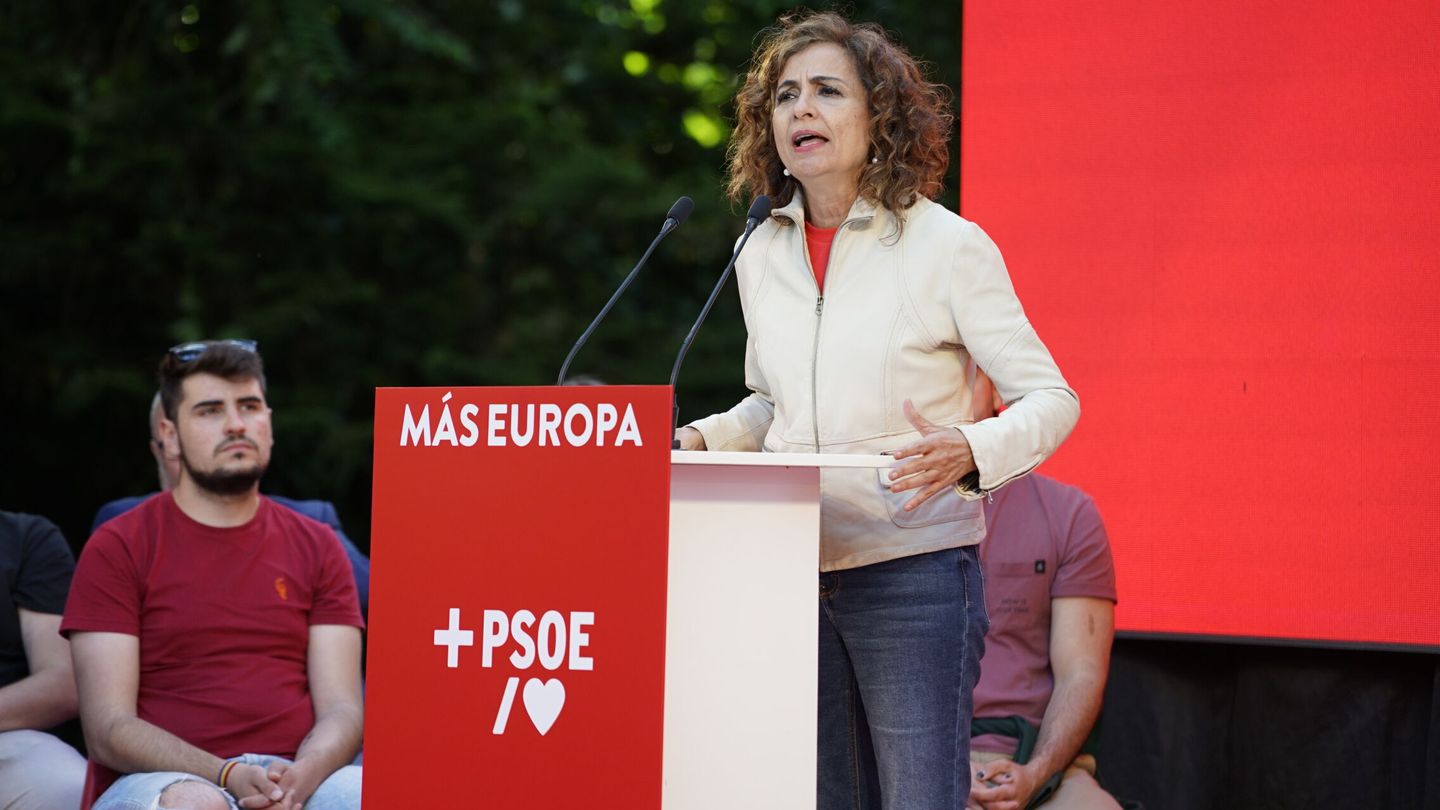 La vicepresidenta primera del Gobierno, María Jesús Montero. (Carlos Criado/Europa Press)