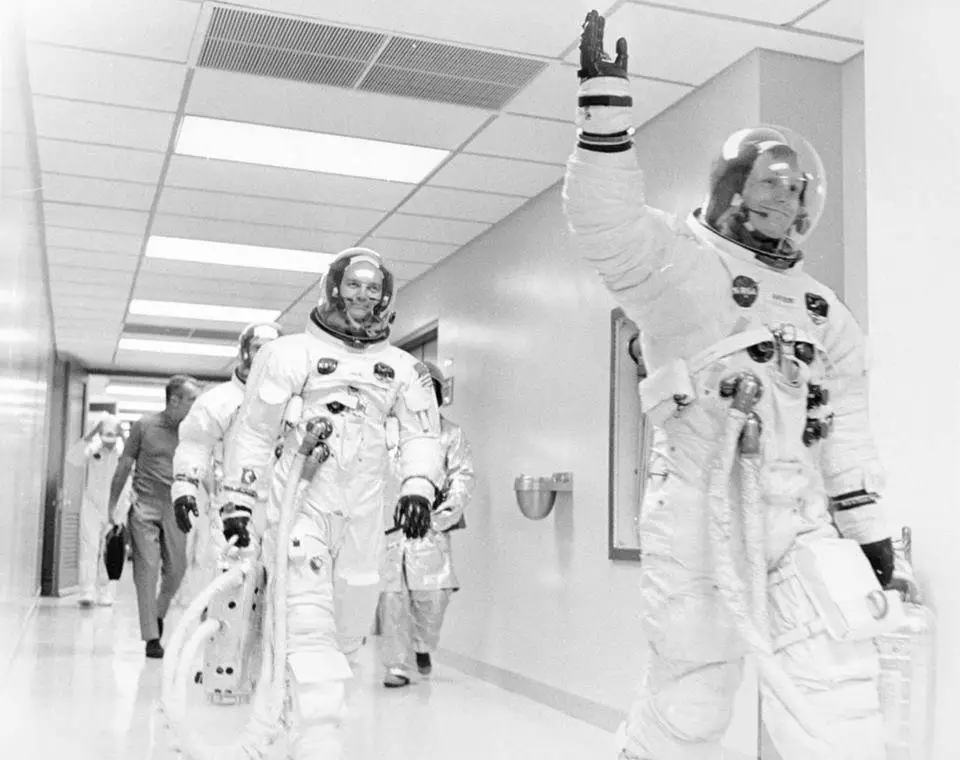 Apolo 11-Neil-Buzz-Collins.jpg