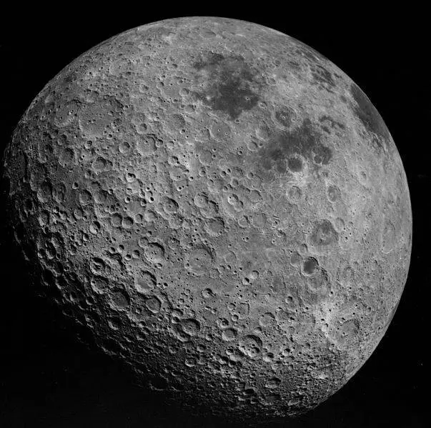 Back_side_of_the_Moon_AS16-3021.jpg
