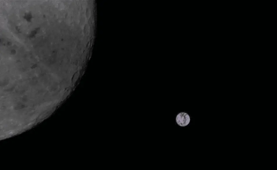 dswlp-b-student-camera-images-october-2018-moon-earth-3-colour-adj-crop.PNG