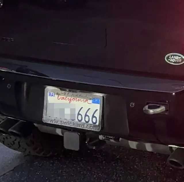 Kanye-West-has-car-with-666-plate.jpg