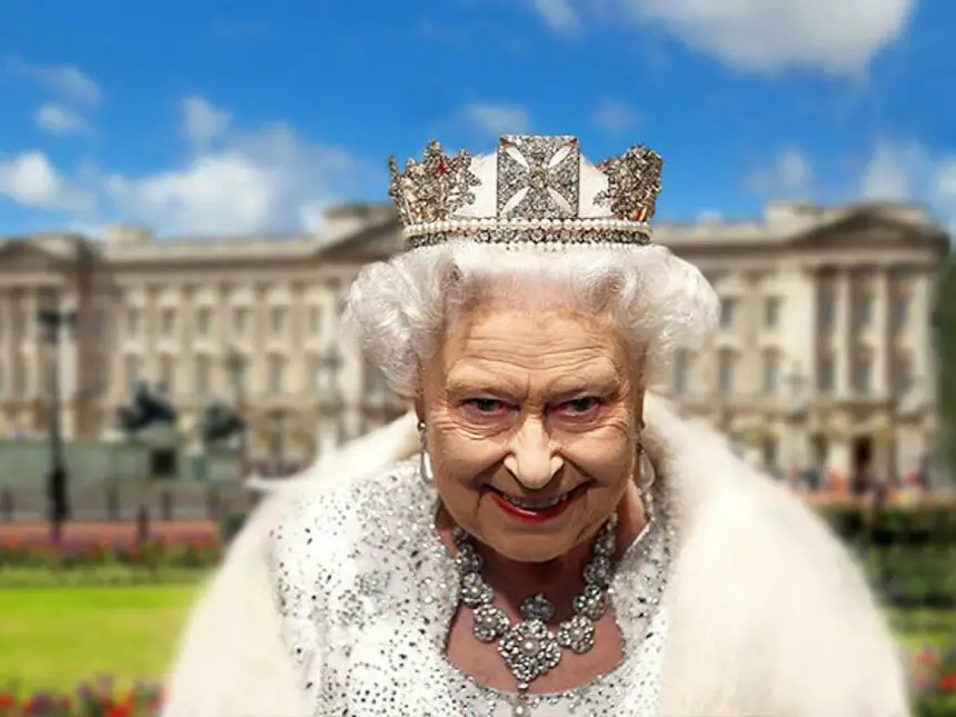 La-reina-Isabel-II-de-Inglaterra-frente-al-palacio-de-Buckingham-Londres.jpg