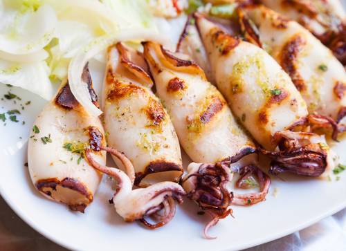 receta-de-calamares-a-la-plancha-con-salsa-verde.jpg