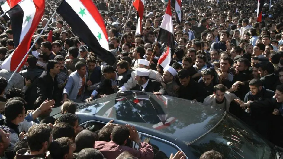 syria-protests-damascus-university-2011-5-5.jpg