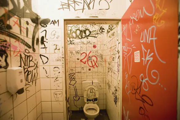 Toilet-graffiti-007.jpg