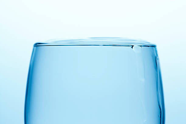 vaso-lleno-de-agua.jpg