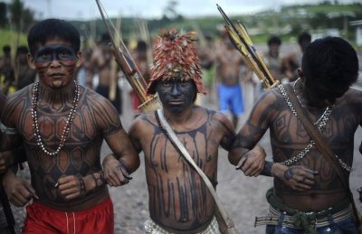 amazon-indians-from-different-tribes-hold-a-march-to-demonstrate-their-unity-at-the-belo-monte...jpg