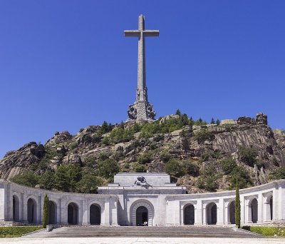 SPA-2014-San_Lorenzo_de_El_Escorial-Valley_of_the_Fallen_(Valle_de_los_Caídos).jpg