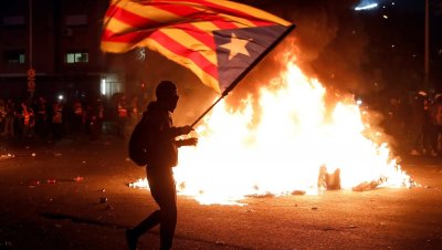 La protesta de Tsunami Democràtic ante el Camp Nou termina con 60 heridos y  nueve detenidos