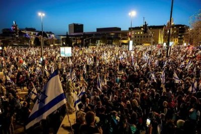 Anti-government protesters in Jerusalem, on Sunday.