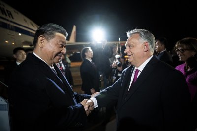 El presidente chino realiza una visita oficial de tres días a Budapest a partir de la tarde del 8 de mayo de 2024.