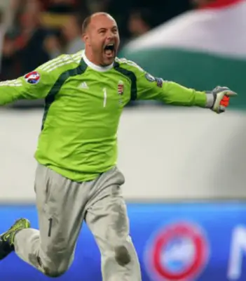 20160627-the18-image-gabor-kiraly-sweatpants-798x450.png