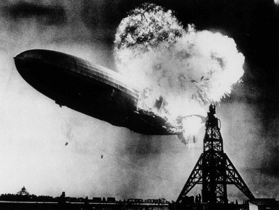 Hindenburg_burning,_1937.jpg