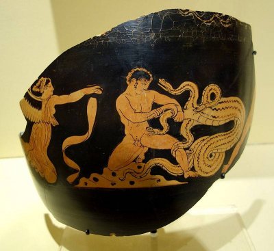 Fragmentary_jar_with_scene_of_Herakles_slaying_the_Hydra_of_Lerna,_South_Italy,_375-340_BC,_ce...JPG