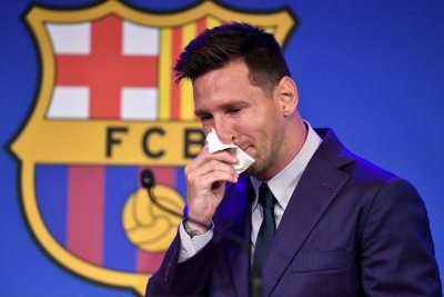Messi-salida-FC-Barcelona-CNN-Grupo-a-08-08-21.jpeg