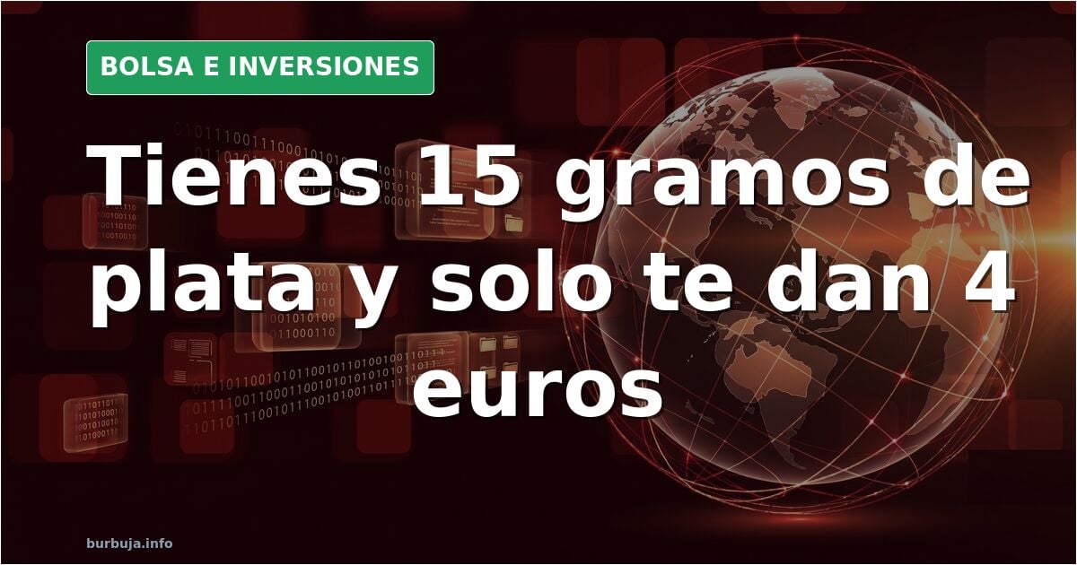 Monedas de 100 pesetas de Franco apiladas sobre una mesa junto a una calculadora y gráficos de cotización de la plata