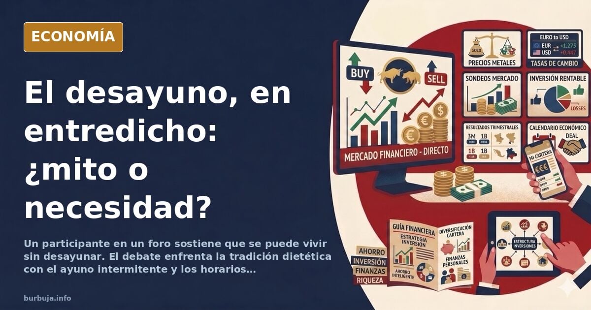 Taza de café humeante sobre una mesa vacía al amanecer, símbolo del desayuno cuestionado y del ayuno intermitente