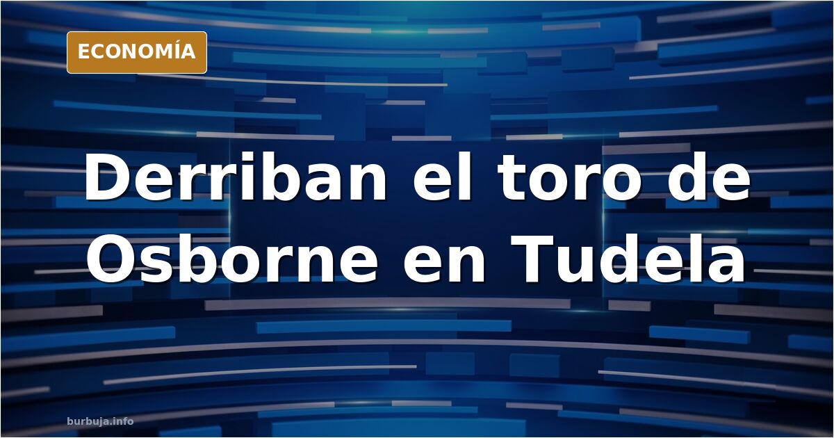 Silueta de toro de Osborne derribada en la carretera junto a Tudela, Navarra, con la chapa en el suelo