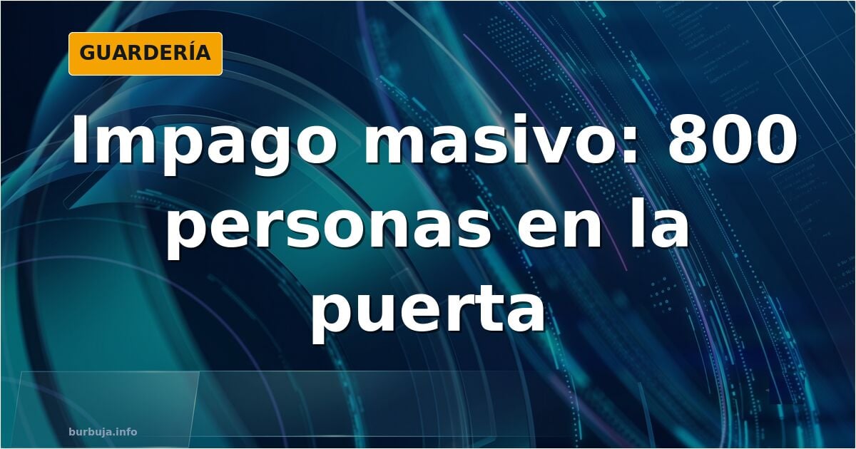 Manos reenviando por móvil un mensaje que llama a dejar de pagar alquiler e hipoteca