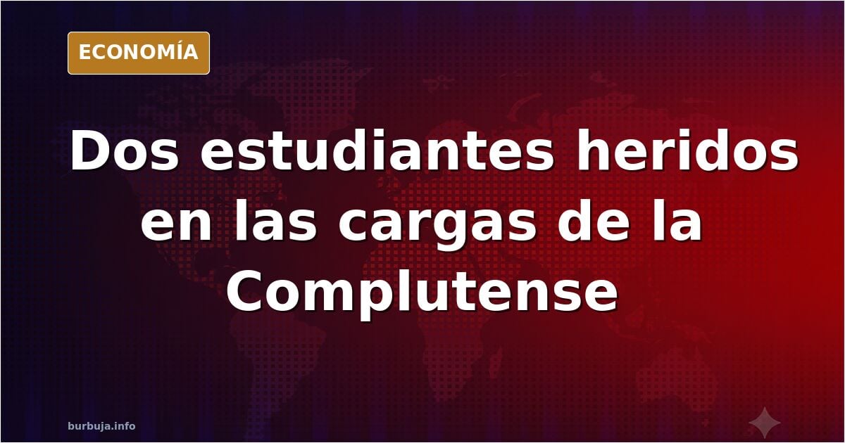 Agentes de policía cargando contra estudiantes en la ciudad universitaria durante una jornada de huelga educativa