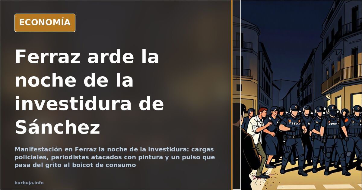 Vista nocturna de una concentración en la calle Ferraz de Madrid con furgones policiales y una pancarta al fondo