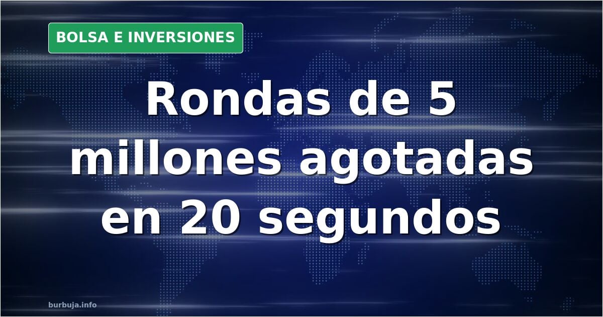 Terminal financiera con velas verdes y rojas sobre fondo oscuro que ilustra el crowdfunding inmobiliario
