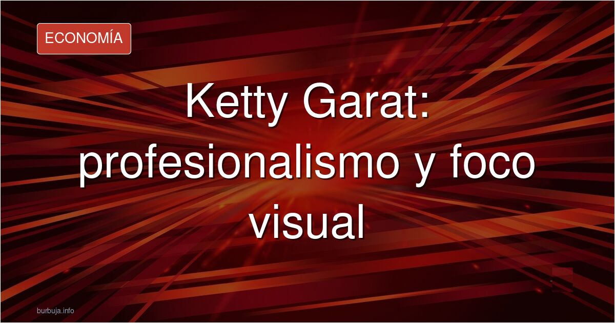 Ketty Garat en el plató de Horizonte de Cuatro, rodeada de tertulianos y ordenadores