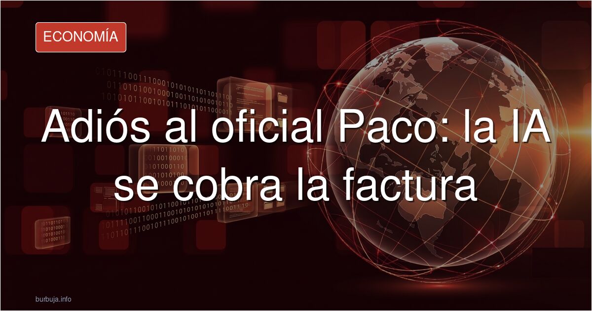 Persona usando un teléfono móvil con una app de IA para reparar una cerradura, con herramientas de bricolaje sobre la mesa