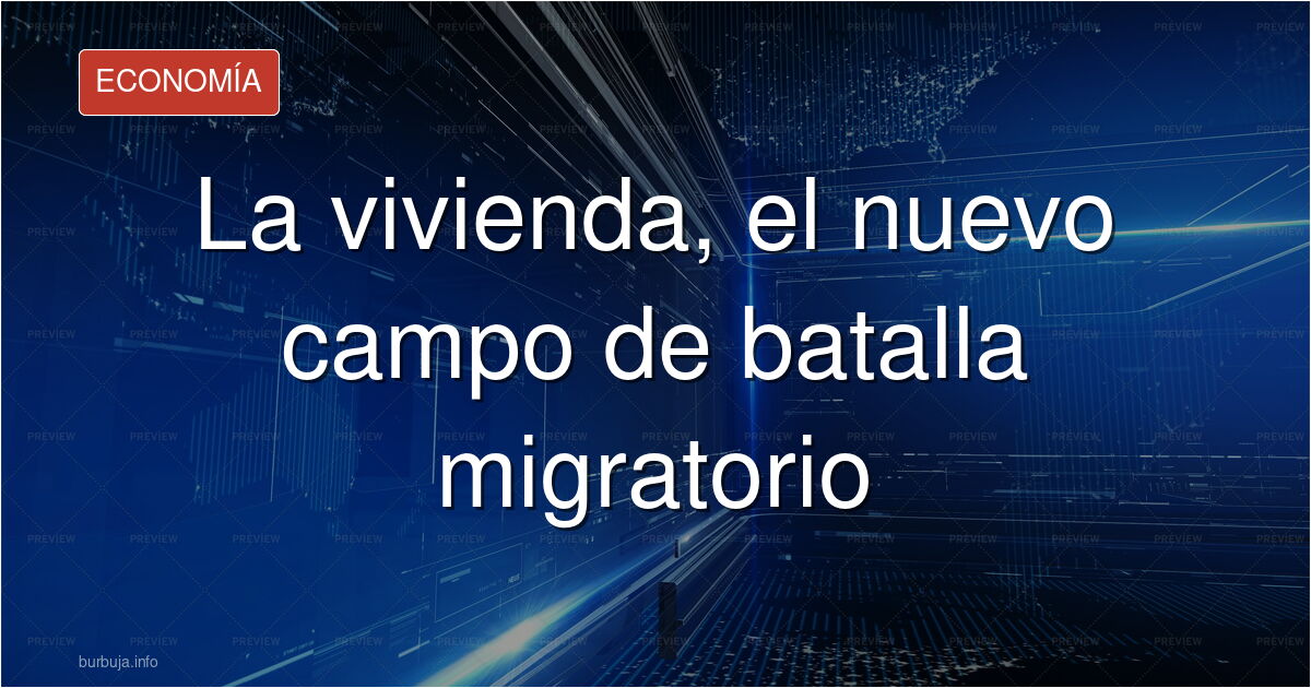 Ministra de Sanidad Mónica García en Ceuta con migrantes en campamento