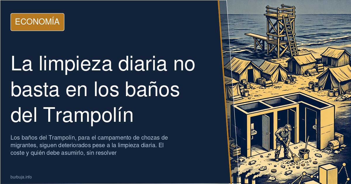 Cubículos de baños instalados en la playa del Trampolín para dar servicio al campamento de chozas de migrantes de la zona