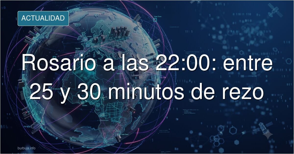 Cuentas de un rosario sobre una mesa de madera junto a una vela encendida y un reloj de agujas marcando las diez de la noche