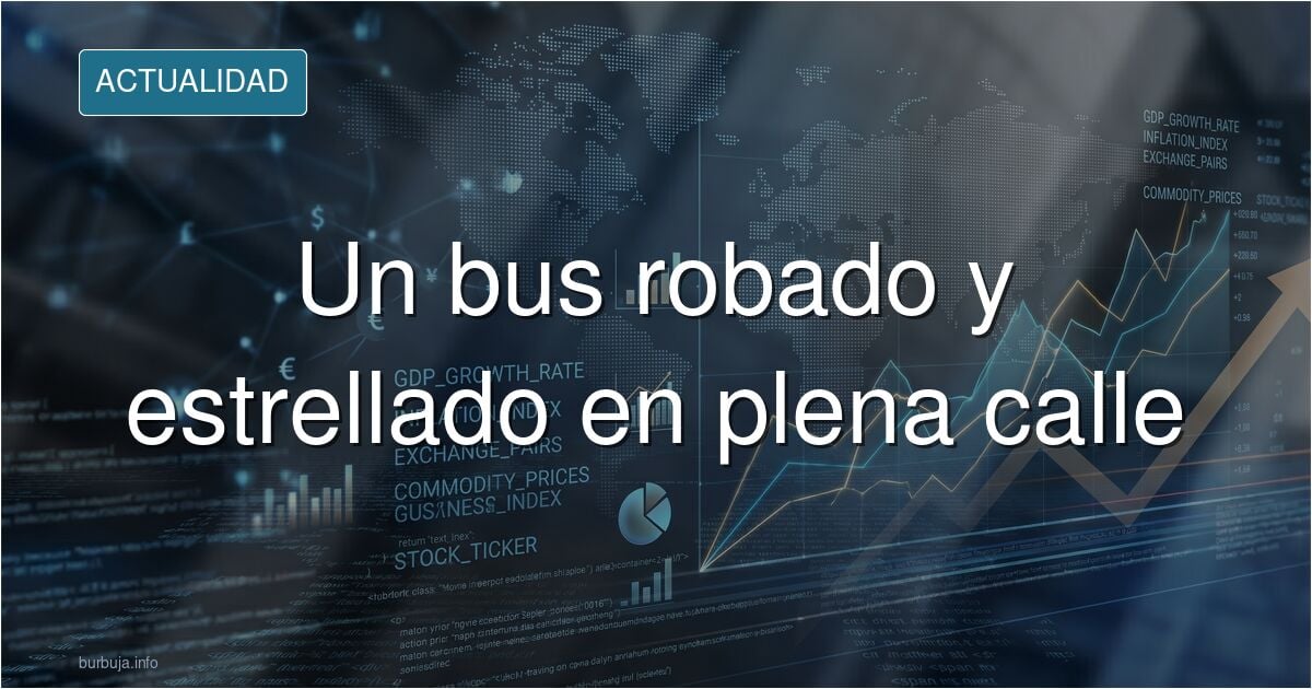 Autobús urbano detenido en una calle de Shropshire tras el suceso, con varios coches aparcados dañados al fondo