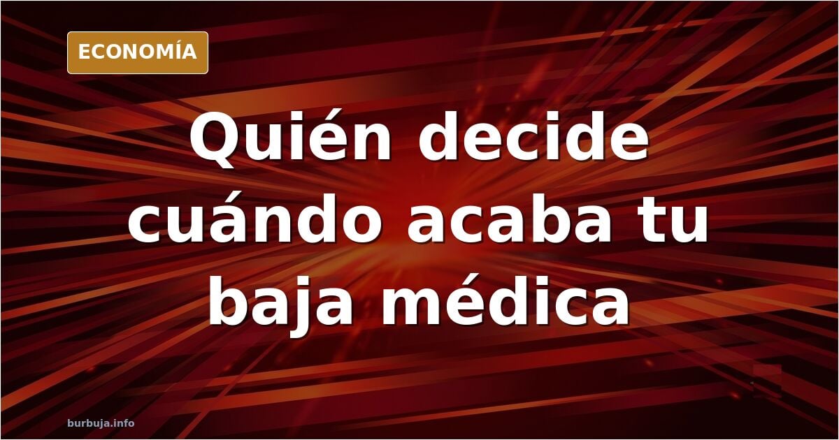 Sala de espera de una mutua con trabajadores y un facultativo revisando un parte de baja médica sobre la mesa