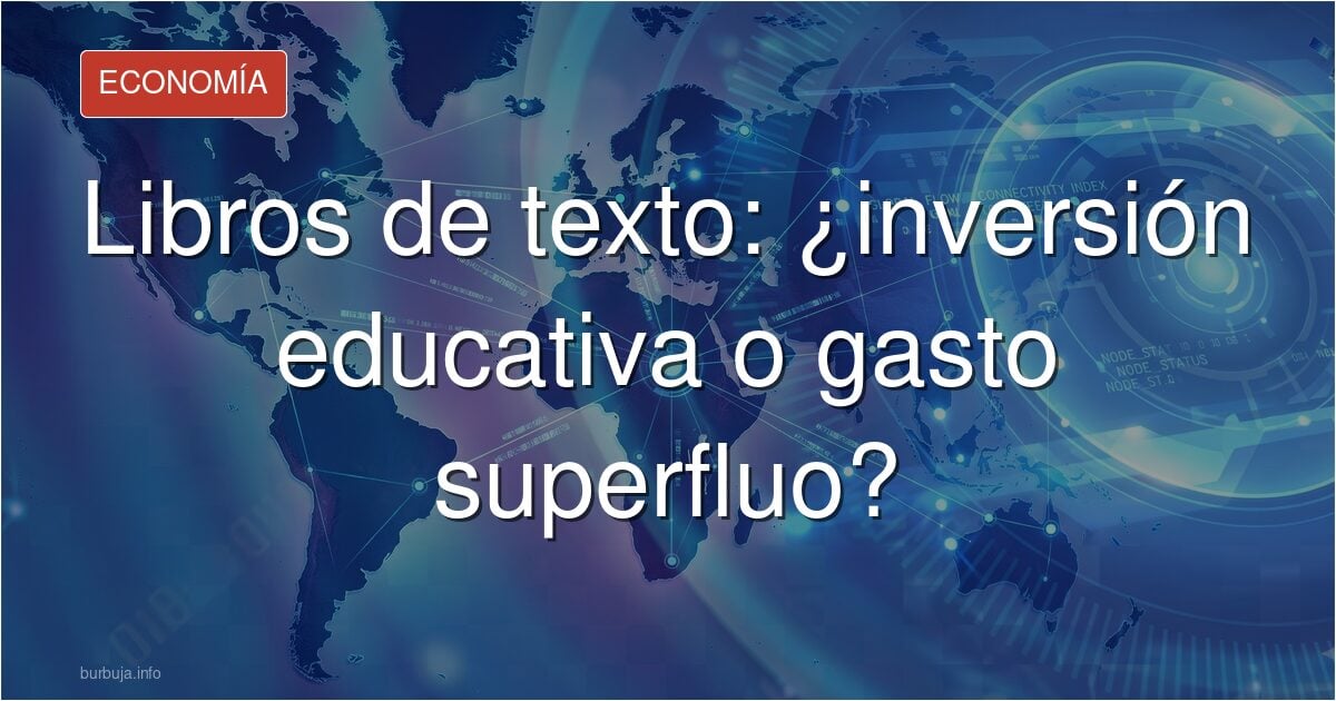 Una familia calcula en casa el gasto de libros de texto junto a una pila de manuales escolares y una calculadora