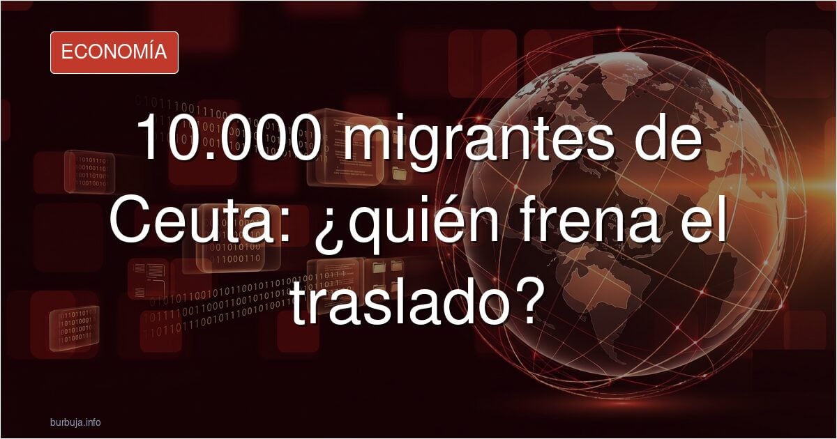 Migrantes en la frontera de Ceuta esperando el traslado a la península