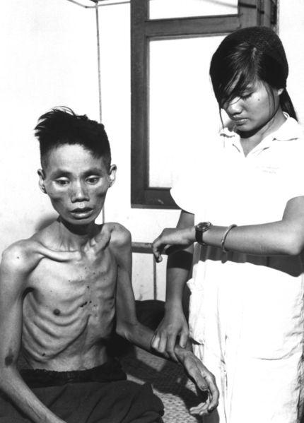 FileStarved-Vietnameseman-1966.jpg