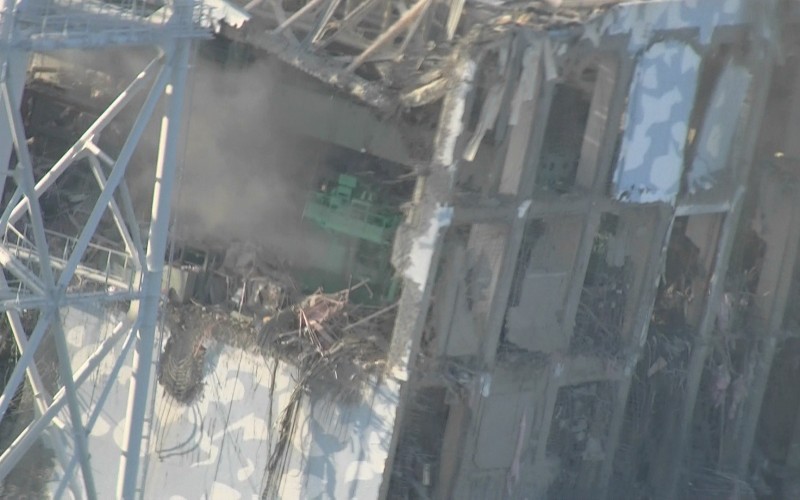 Tepco-reported-radiation-level-of-Reactor-2-suddenly-dropped-just-after-Reactor-4-blasted-during-311-800x500_c.jpg