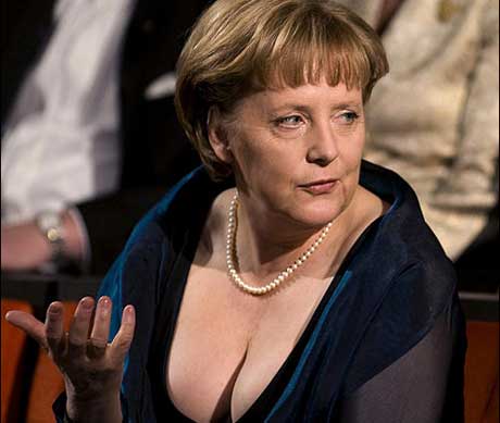 Merkel_escote.jpg