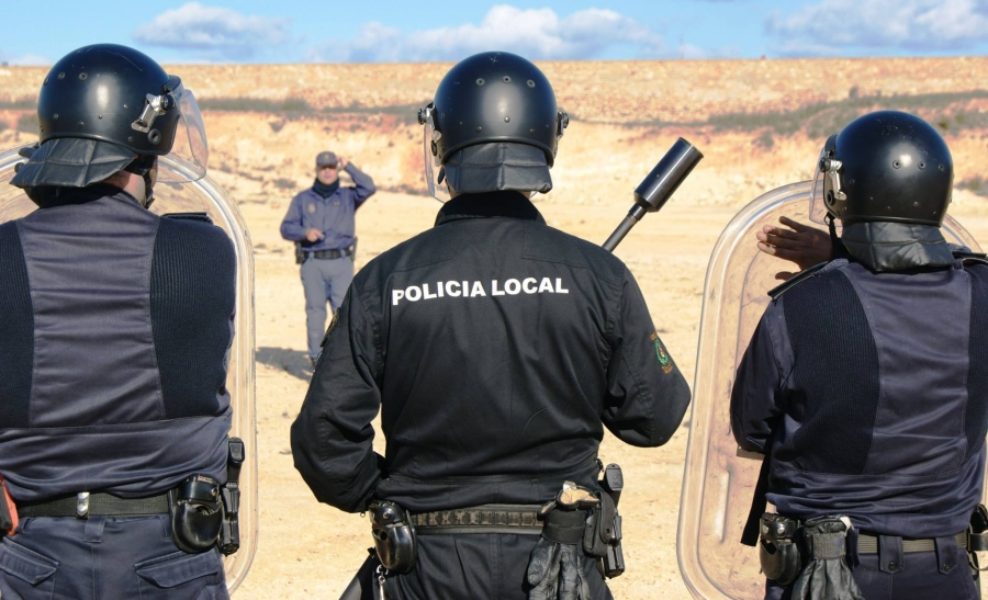 policia_local_melilla_escopetas.jpg