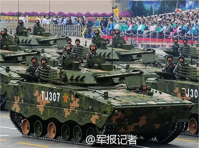 zbd-04a_armoured_infantry_fighting_combat_tracked_vehicle_China_Chinese_army_640_002.jpg