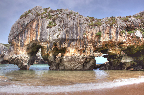 playa-cuevas-del-mar.jpg