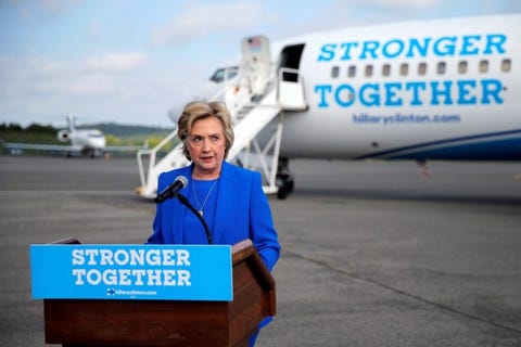 us-democratic-presidential-candidate-hillary-clinton-holds-a-news-conference-on-the-airport-tarmac-in-front-of-her-campaign-plane-in-white-plains-new-york-united-states-september-8-2016-reutersbrian-snyder.jpg